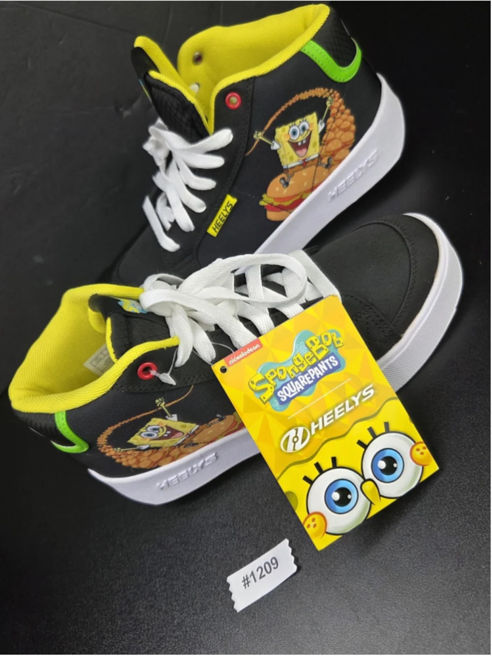 Heelys x SpongeBob SquarePants Roller Shoes Youth Size 5 (US) NEW #1209